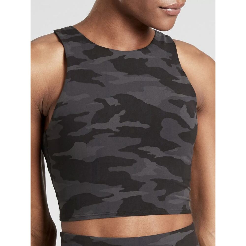Athleta Conscious Crop Printed‎ Black Camo Size Medium